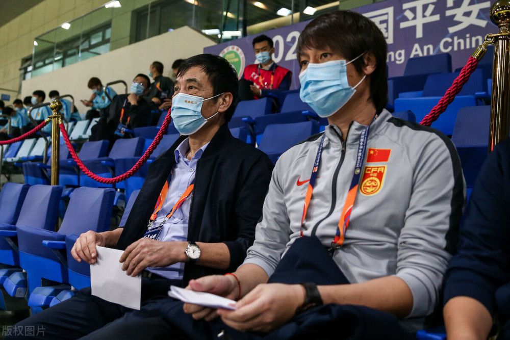 导演马楚成在采访中透露，;他从早打到晚，累到话都不说，为戏拼命的态度获得导演力赞